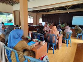 GIRISUKO LAKSANAKAN PEMBINAAN PAMONG KALURAHAN